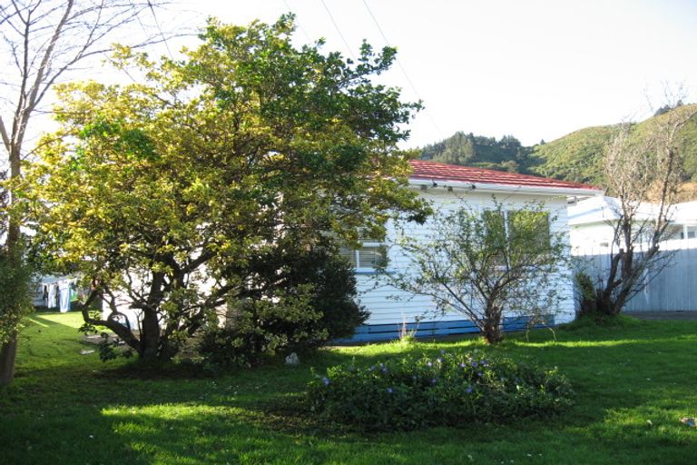 Photo of property in 13 Petrie Street, Wainuiomata, Lower Hutt, 5014