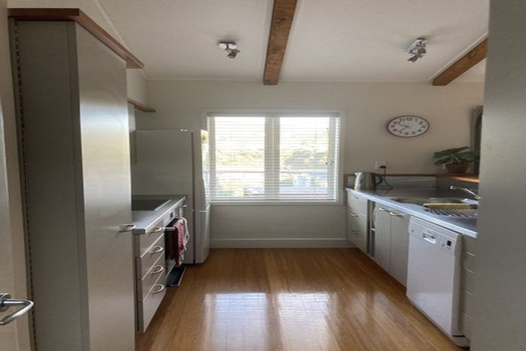 Photo of property in 2 Gowrie Street, Brooklyn, Wellington, 6021