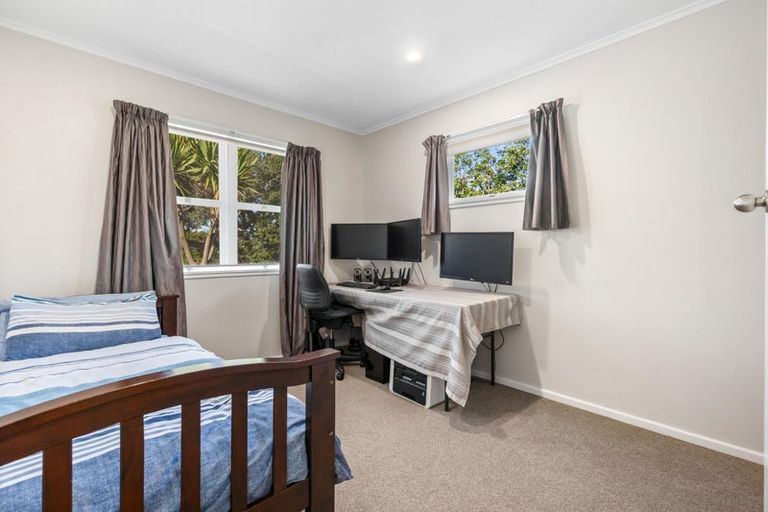 Photo of property in 199 Waimumu Road, Massey, Auckland, 0614
