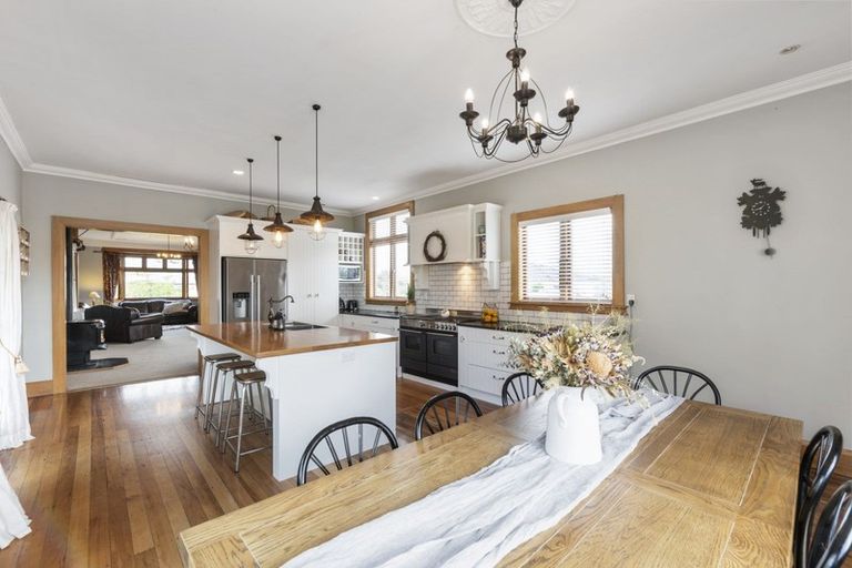 Photo of property in 97 Weraroa Road, Levin, 5510