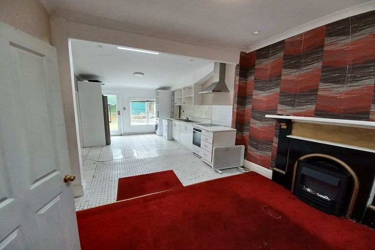 Photo of property in 6-10 Mudges Terrace, Newtown, Wellington, 6021