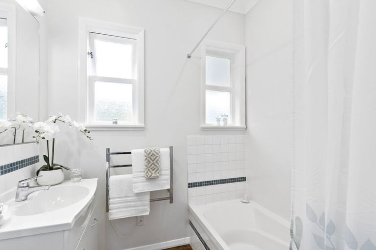 Photo of property in 22 Karamu Street, Ngaio, Wellington, 6035