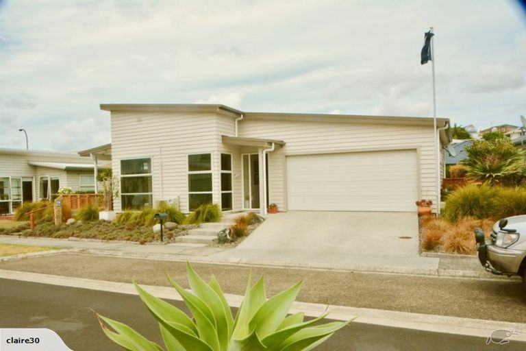 Photo of property in 10 Piper Lane, Snells Beach, 0920