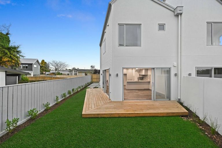 Photo of property in 3/24 Pickering Crescent, Chedworth, Hamilton, 3210