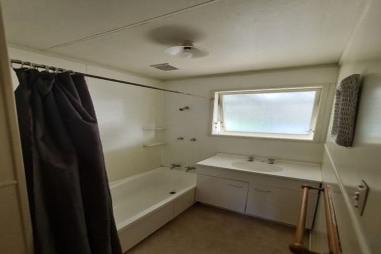 Photo of property in 6 Adam Place, Mangakakahi, Rotorua, 3015