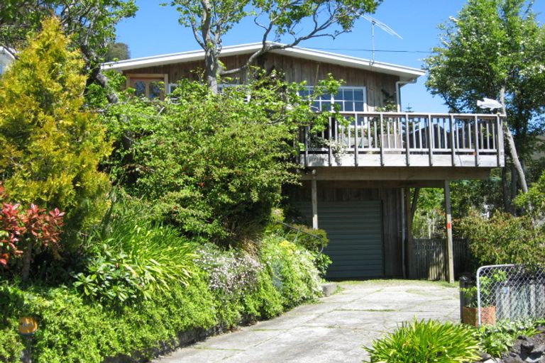 Photo of property in 14a Broadway, Picton, 7220