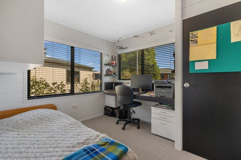 Photo of property in 15 Ranui Street, Waikawa, Picton, 7220