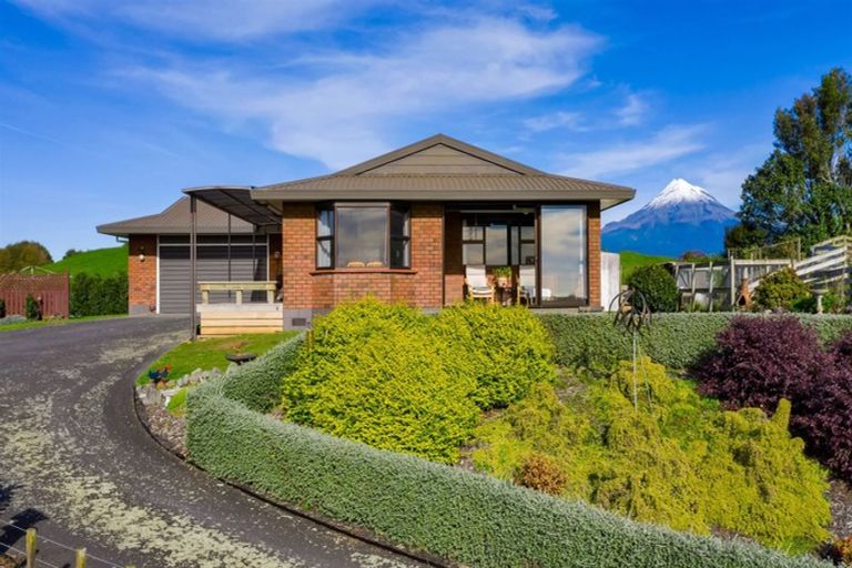 Photo of property in 1091 Upland Road, Egmont Village, Inglewood, 4386