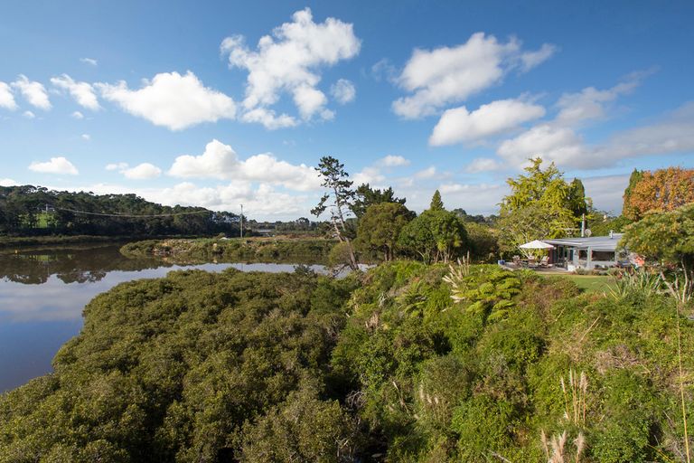 Photo of property in 51 Kent Terrace, Riverhead, 0820