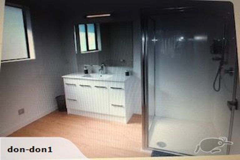 Photo of property in 8 Warbler Lane, Albert Town, Wanaka, 9305