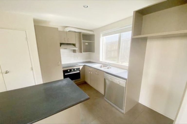 Photo of property in 3 Cityview Place, Massey, Auckland, 0614