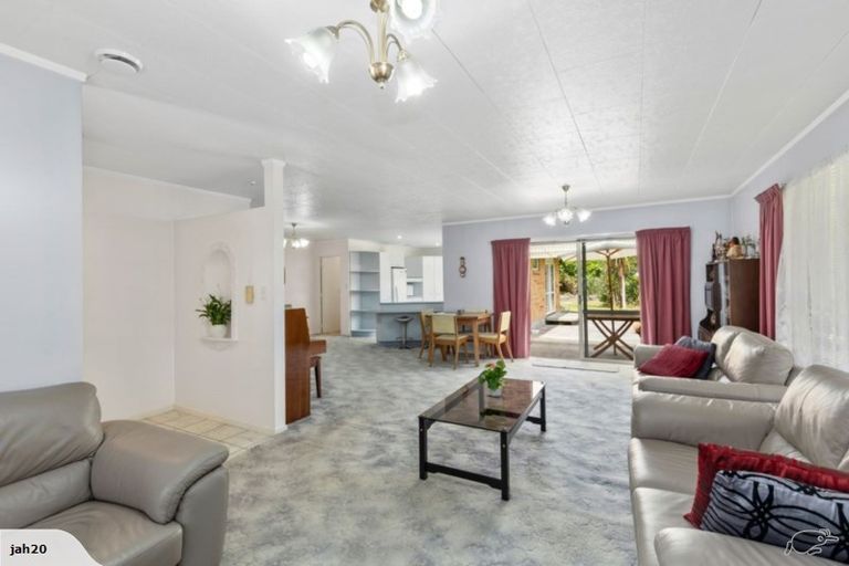 Photo of property in 46 Glen Road, Stokes Valley, Lower Hutt, 5019