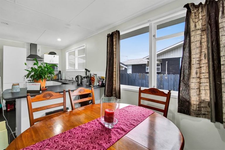 Photo of property in 58 Murray Avenue, Hawera, 4610