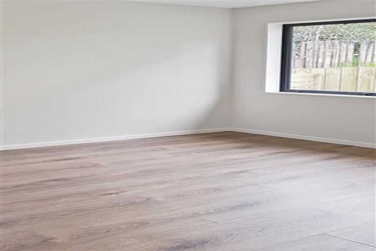 Photo of property in 1b Kohekohe Street, New Lynn, Auckland, 0600