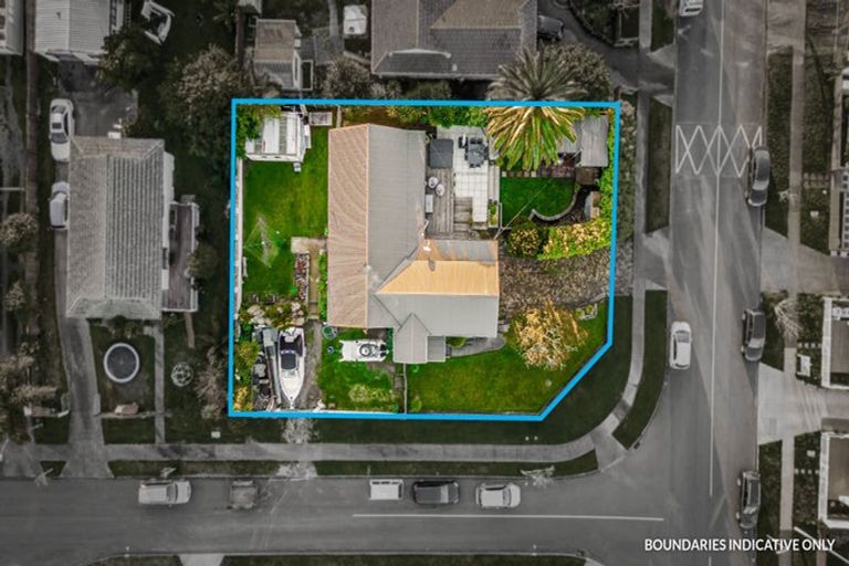 Photo of property in 24 Granville Drive, Massey, Auckland, 0614