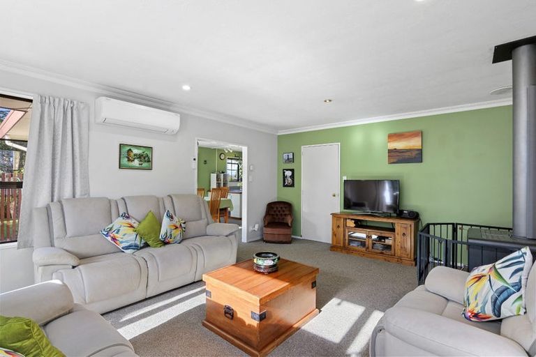 Photo of property in 3 Mulberry Place, Redwood, Christchurch, 8051