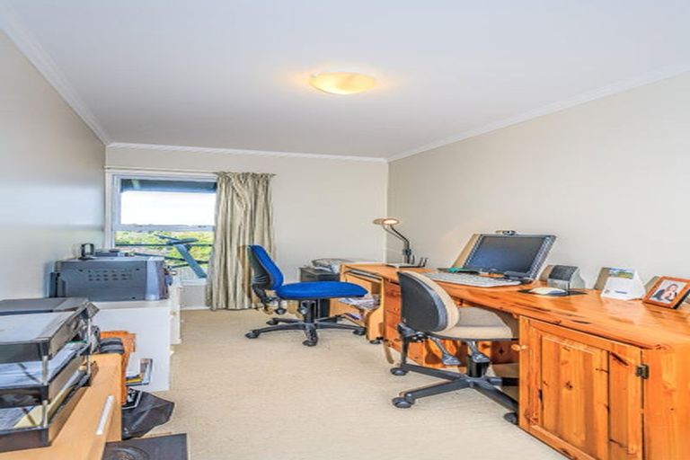 Photo of property in 50 Balmain Road, Chatswood, Auckland, 0626