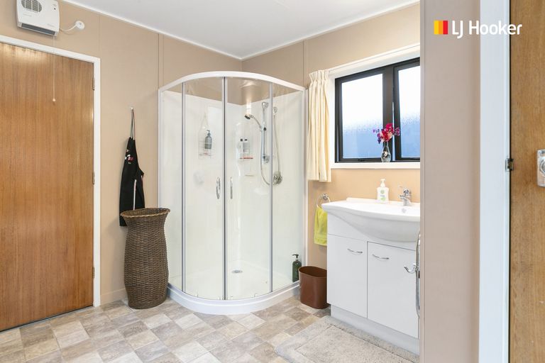 Photo of property in 940 Harington Point Road, Harington Point, Dunedin, 9077