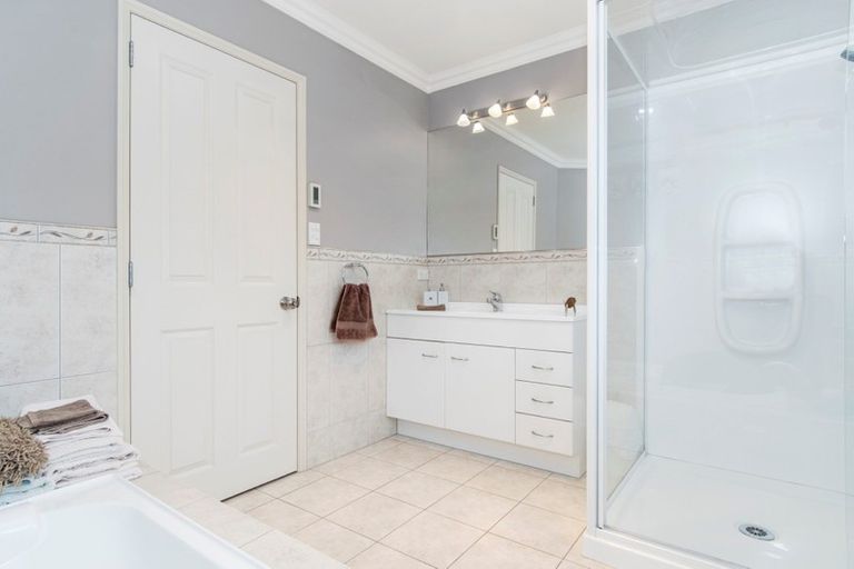 Photo of property in 565 Gloucester Road, Papamoa Beach, Papamoa, 3118