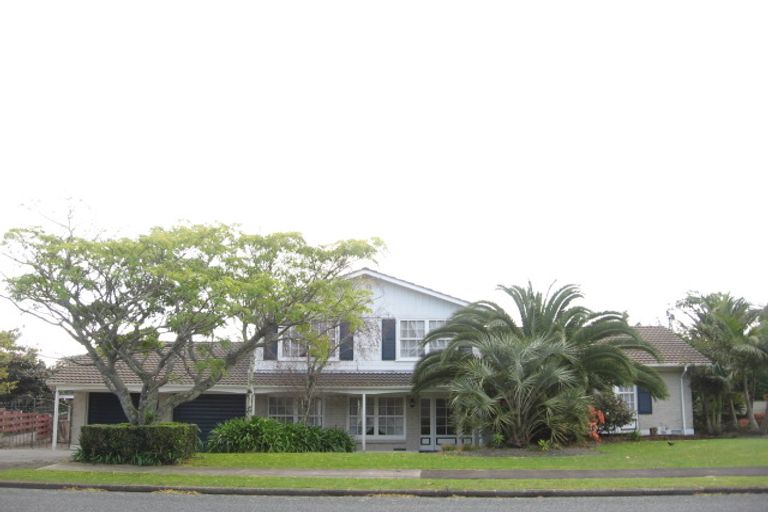 Photo of property in 88 Grande Vue Road, Hillpark, Auckland, 2102