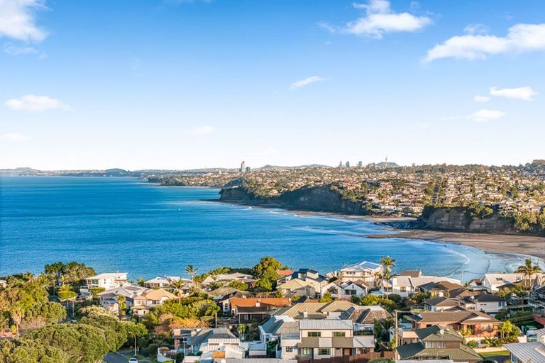 Photo of property in 11 Sharon Road, Waiake, Auckland, 0630