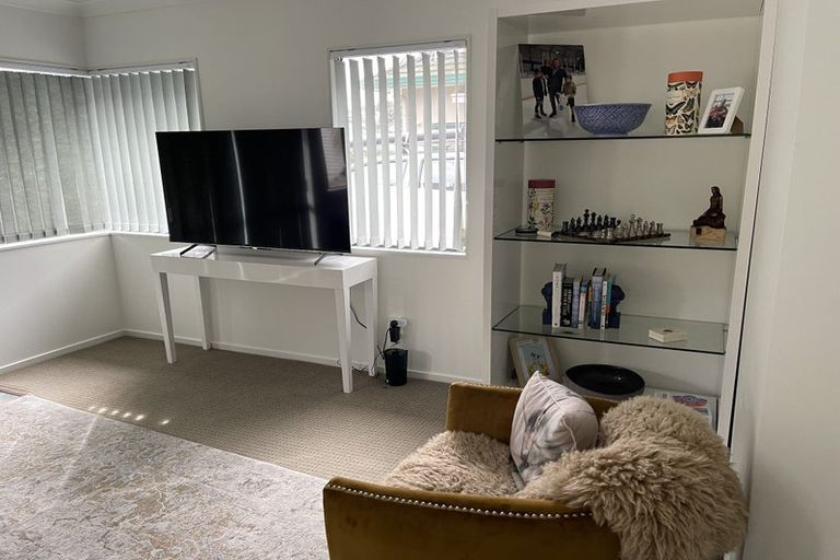 Photo of property in 25 Shelly Beach Parade, Cockle Bay, Auckland, 2014