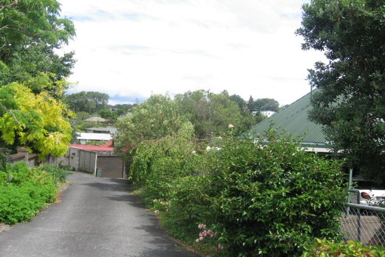 Property details for 5 Bamfield Place, Hillsborough, Auckland, 1042