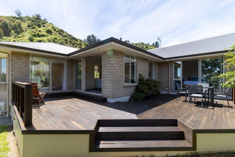 Photo of property in 16 Saddleback Road, Todds Valley, Nelson, 7071