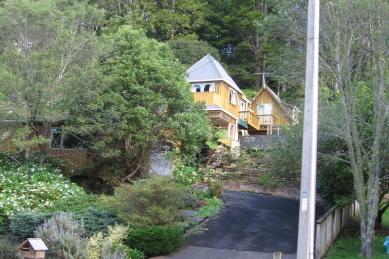 Photo of property in 49 Sylvan Valley Avenue, Titirangi, Auckland, 0604