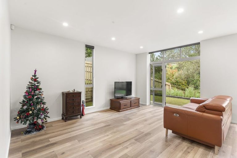 Photo of property in 12/20 Schnapper Rock Road, Schnapper Rock, Auckland, 0632