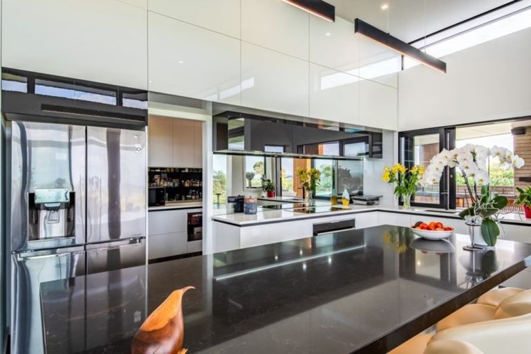 Photo of property in 14 Tuparekura Road, South Head, Helensville, 0874