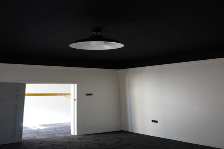 Photo of property in 147 Morton Street, Strathern, Invercargill, 9812