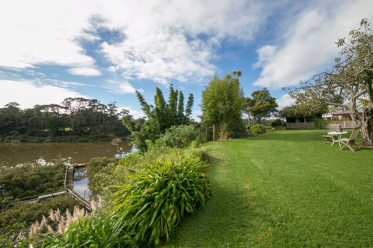 Photo of property in 51 Kent Terrace, Riverhead, 0820