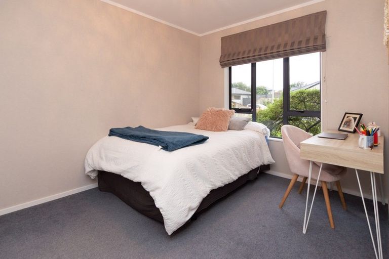 Photo of property in 12 Aspen Way, Kelvin Grove, Palmerston North, 4414