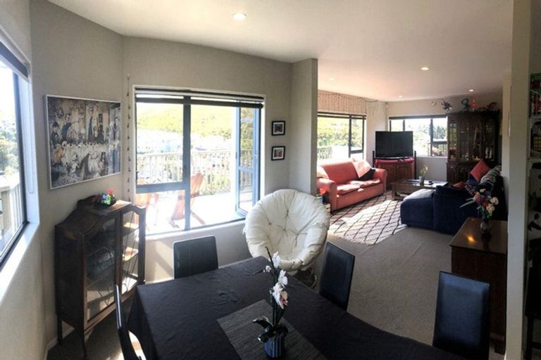 Photo of property in 5 Nether Green Crescent, Johnsonville, Wellington, 6037