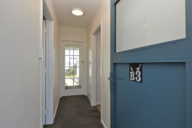 Photo of property in 23 Rangitane Street, Maupuia, Wellington, 6022