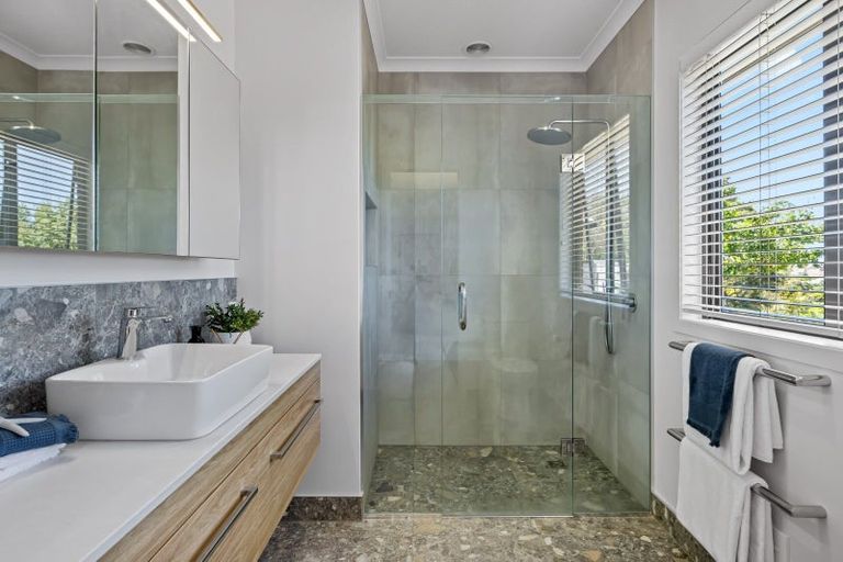 Photo of property in 15 Joblin Road, Wainui, Silverdale, 0994