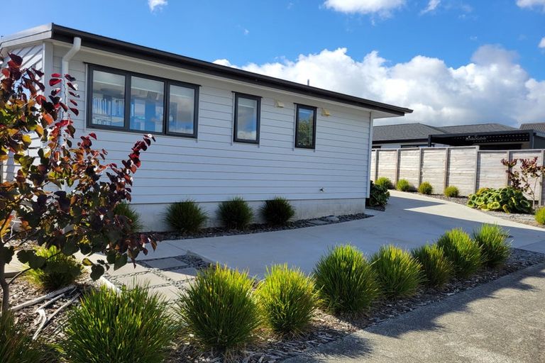 Photo of property in 18 Paihere Street, Huapai, Kumeu, 0810