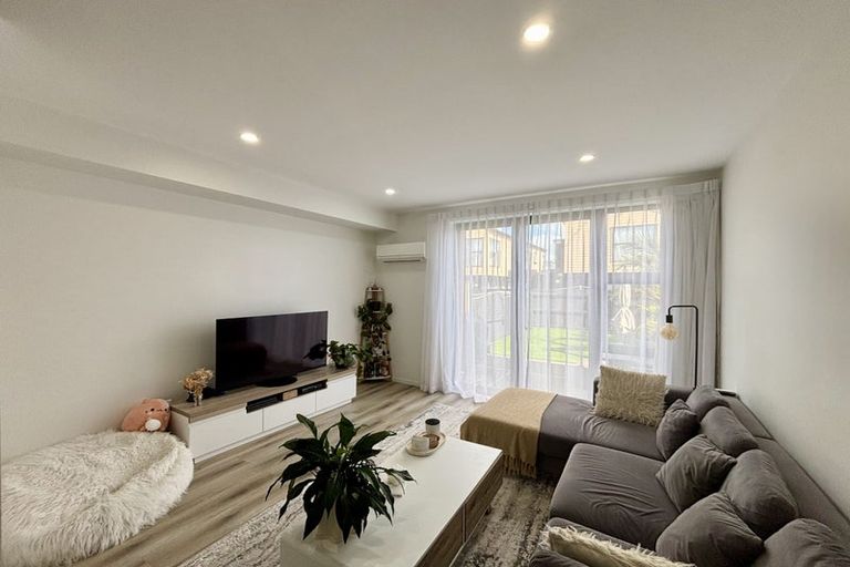 Photo of property in 6 Dignity Street, Papakura, 2110