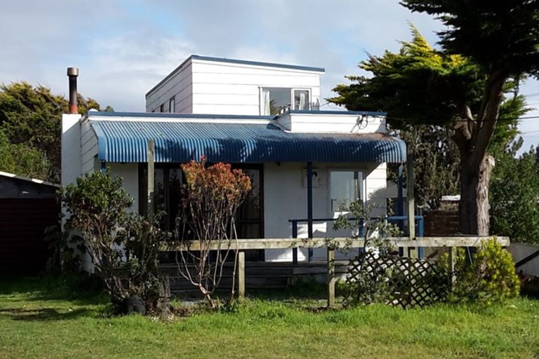 Photo of property in 5 Atkinson Avenue, Otaki Beach, Otaki, 5512