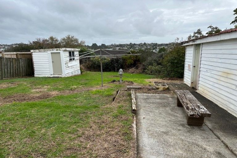 Photo of property in 33 Lincoln Park Avenue, Massey, Auckland, 0614