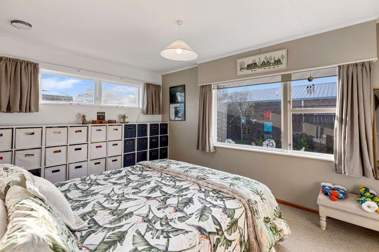 Photo of property in 16 Maunder Street, Marton, 4710