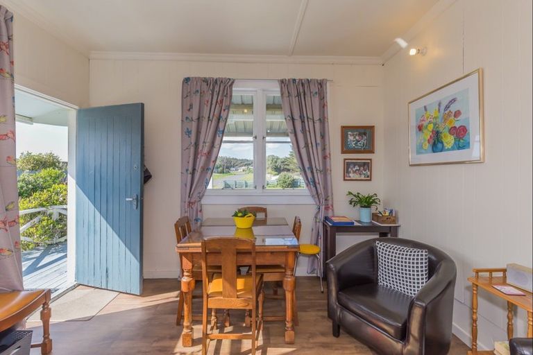 Photo of property in 10 Mahuri Street, Himatangi Beach, Foxton, 4891