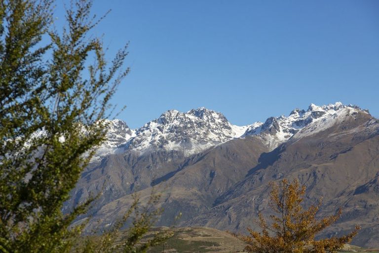 Photo of property in 11a Double Cone Road, Jacks Point, Queenstown, 9371