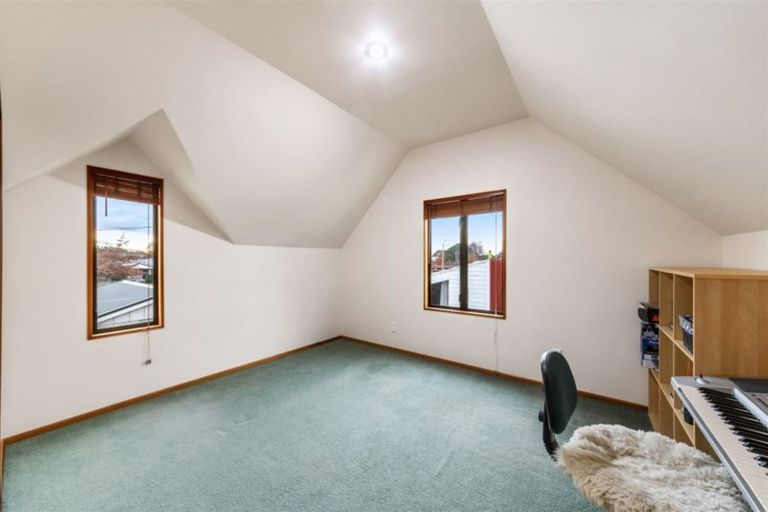 Photo of property in 2/232 Waimairi Road, Ilam, Christchurch, 8041