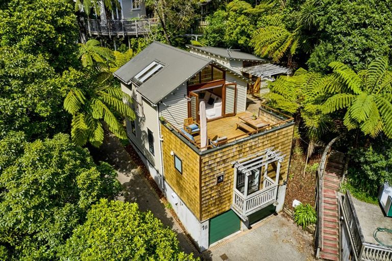 Photo of property in 1a Waitohu Road, York Bay, Lower Hutt, 5013