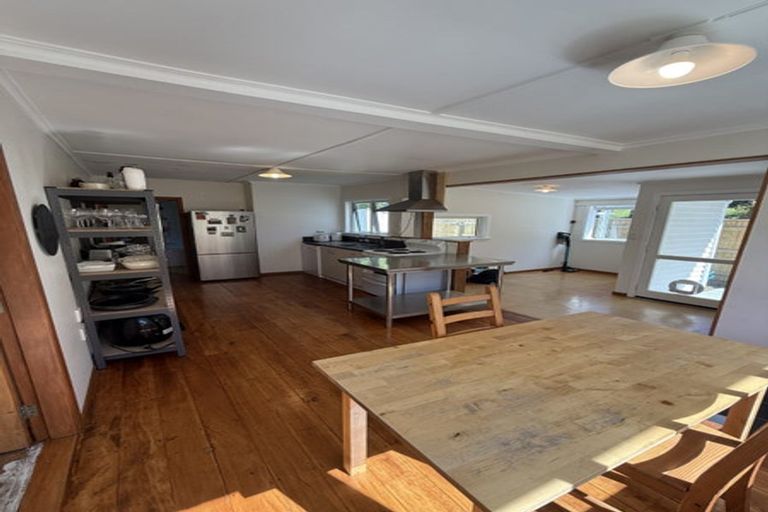 Photo of property in 16 Hursthouse Street, Vogeltown, New Plymouth, 4310