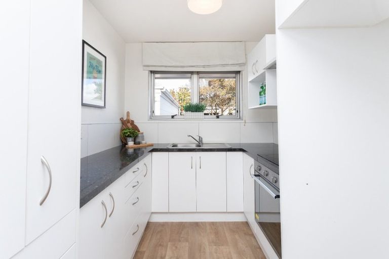 Photo of property in 42 Mays Road, St Albans, Christchurch, 8052