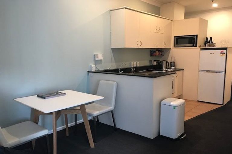 Photo of property in The Wellingtonian, 5d/120 The Terrace, Wellington Central, Wellington, 6011