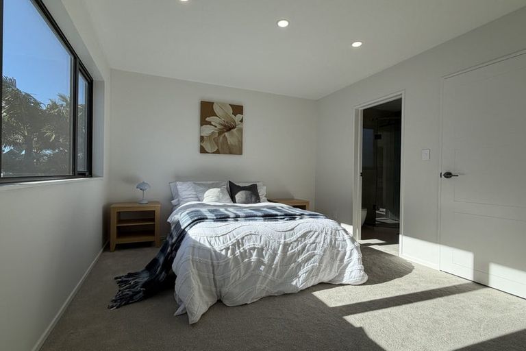 Photo of property in 7/30 Kiteroa Terrace, Rothesay Bay, Auckland, 0630